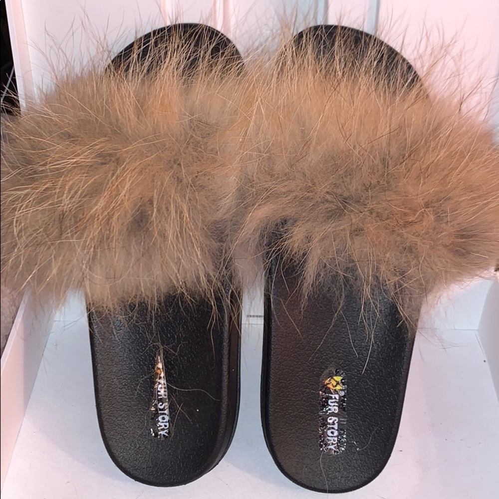 Tan fluffy slippers